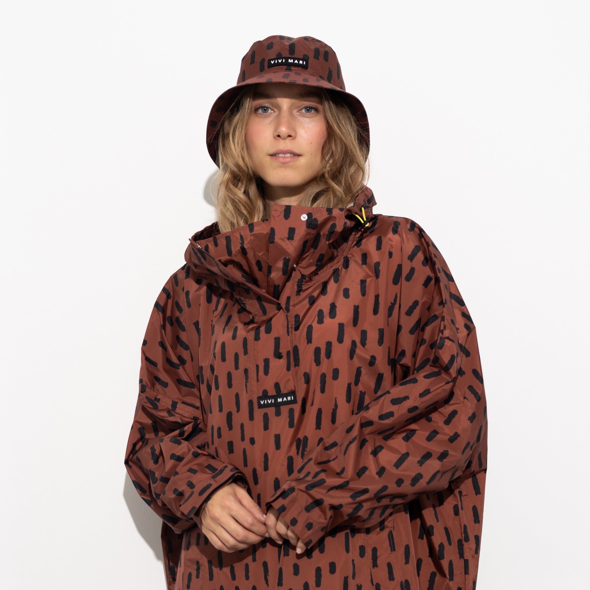 Bucket Hat drops rust/black - VIVI MARI
