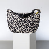 Padded Hip Bag oversized - leo splashes black/sand