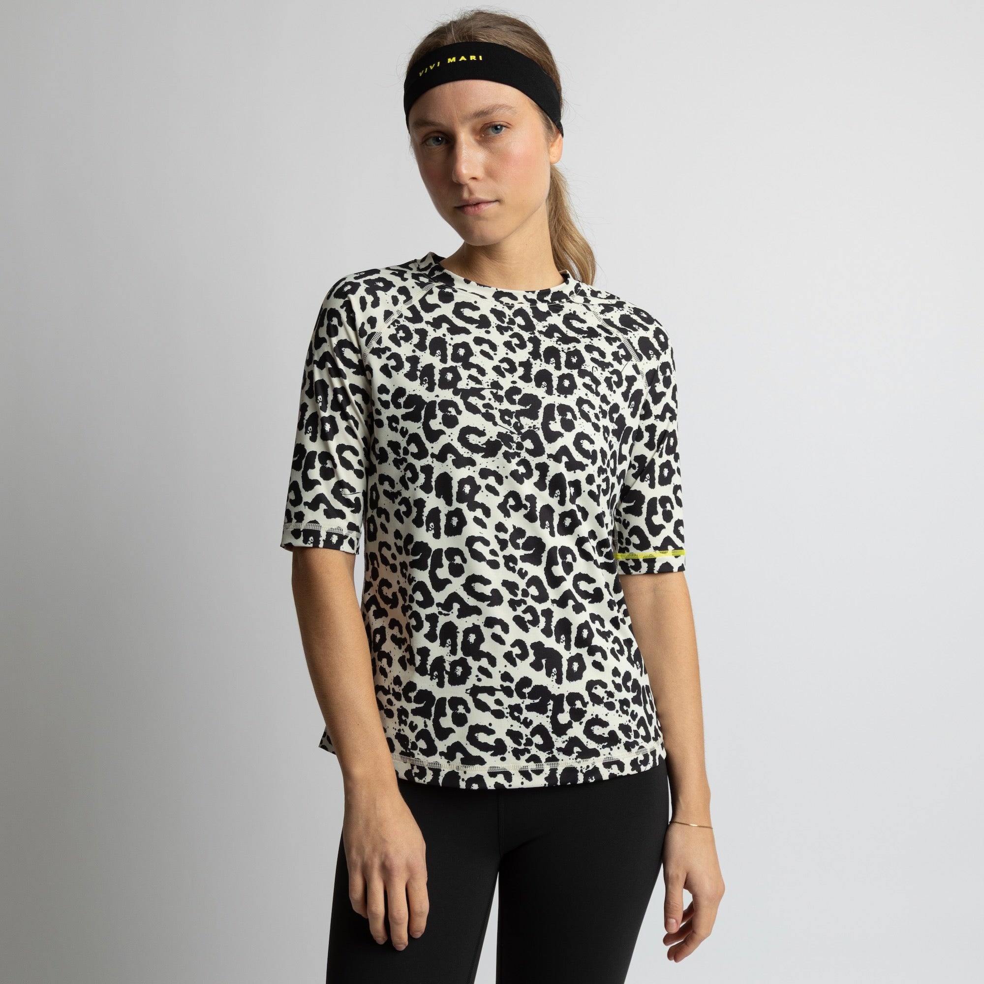 Activewear Half Sleeve T-Shirt leo splashes black/sand - VIVI MARI