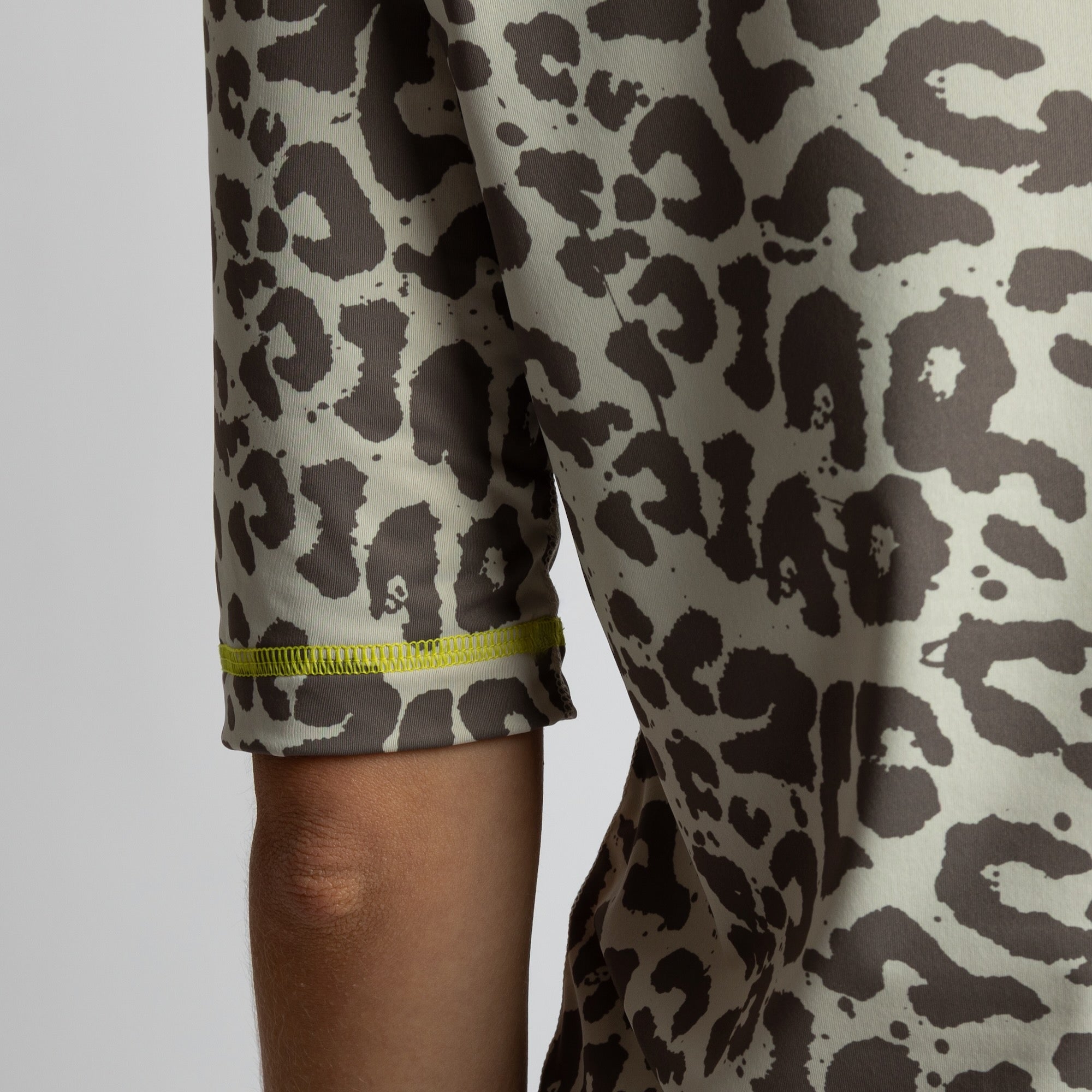 Activewear Half Sleeve T-Shirt leo splashes mushroom/sand - VIVI MARI