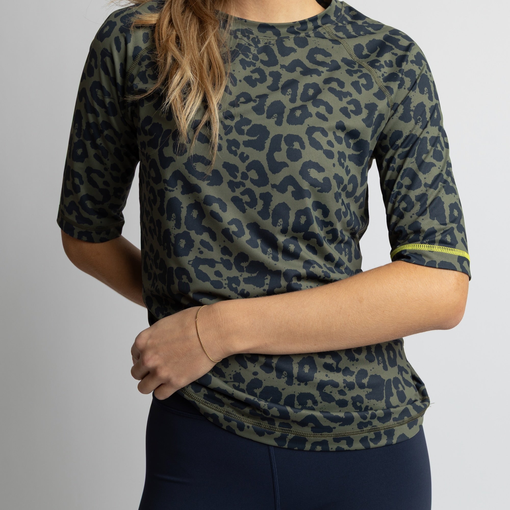 Activewear Half Sleeve T-Shirt leo splashes navy/olive - VIVI MARI