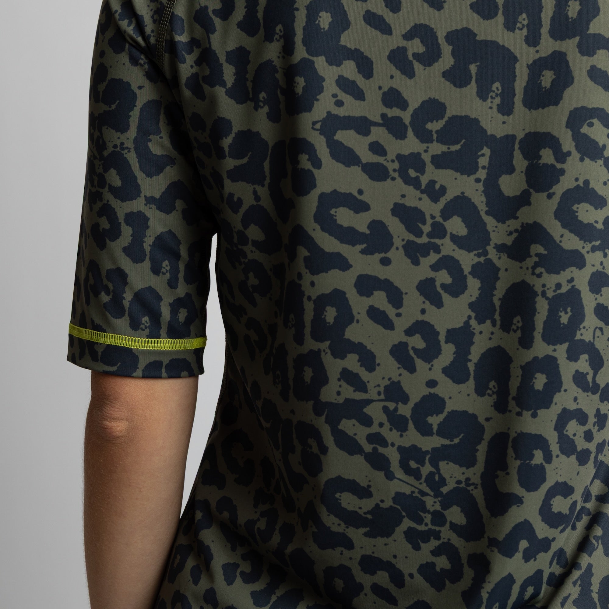 Activewear Half Sleeve T-Shirt leo splashes navy/olive - VIVI MARI