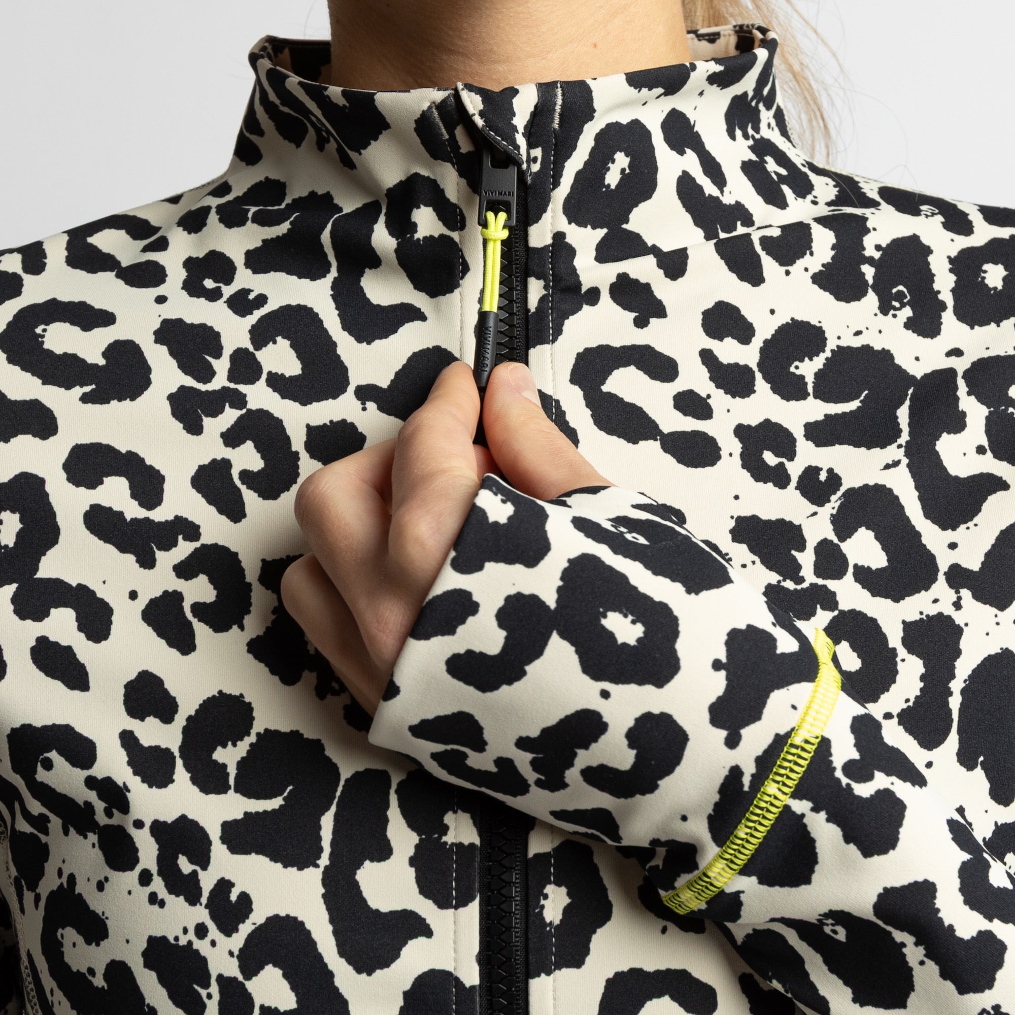 Activewear Jacket leo splashes black/sand - VIVI MARI