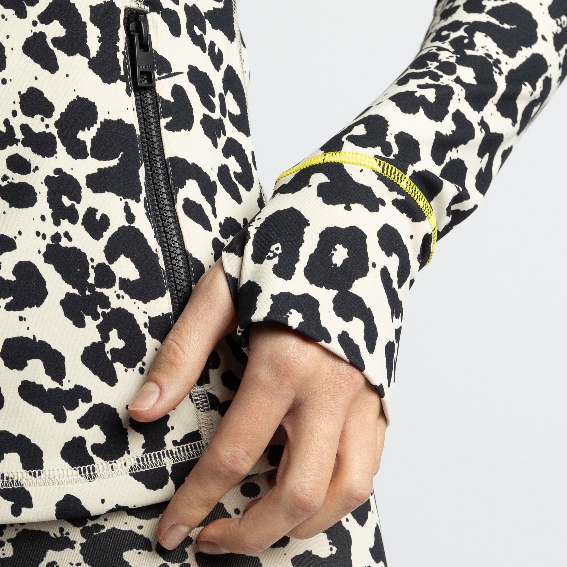Activewear Jacket leo splashes black/sand - VIVI MARI