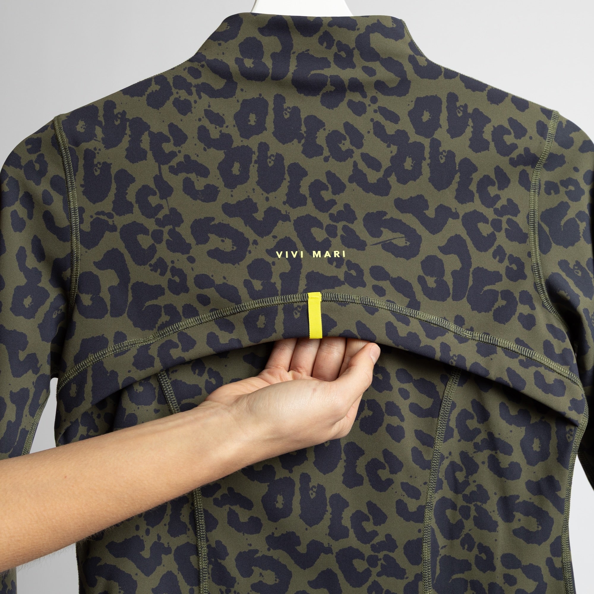 Activewear Jacket leo splashes navy/olive - VIVI MARI
