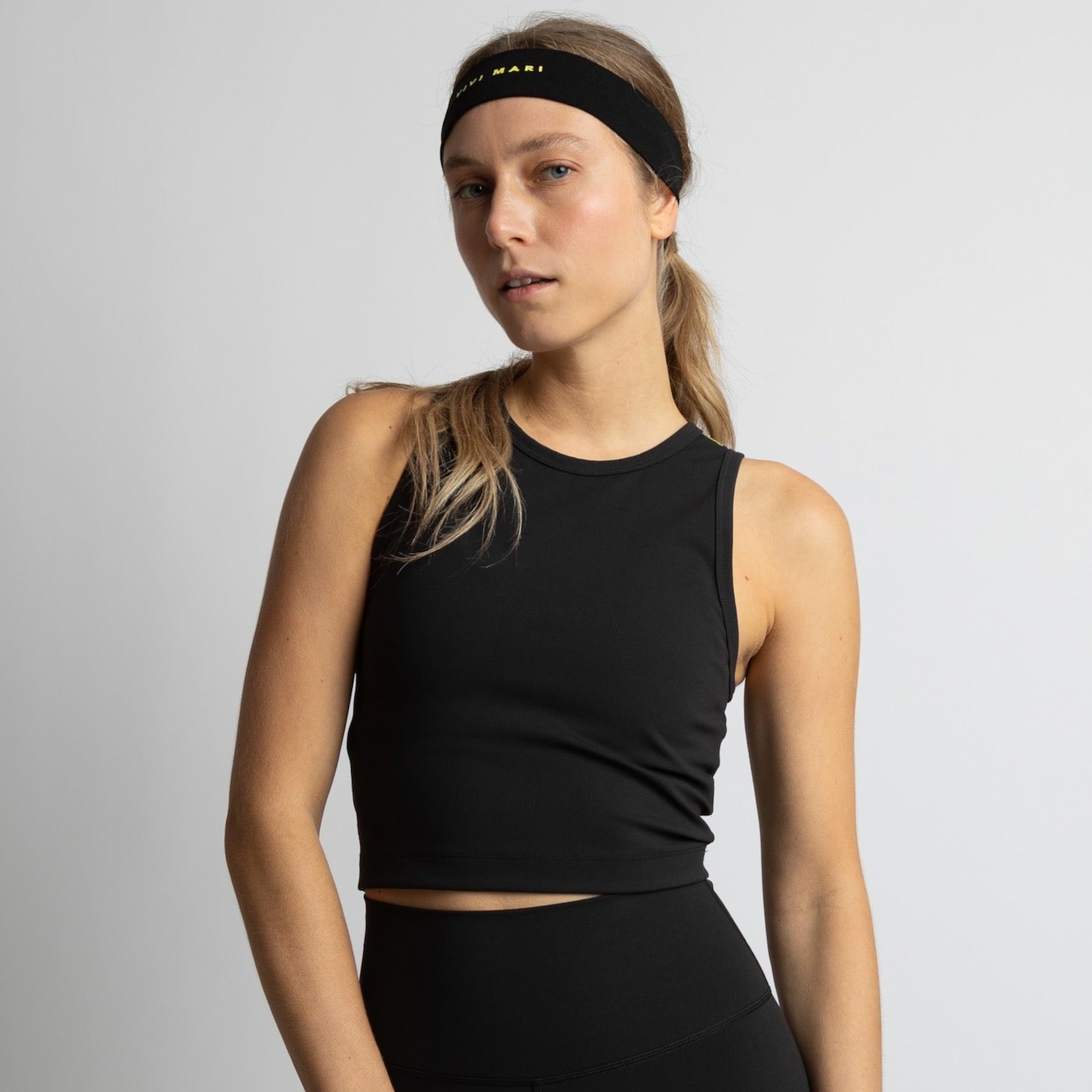Activewear Top cropped black - VIVI MARI