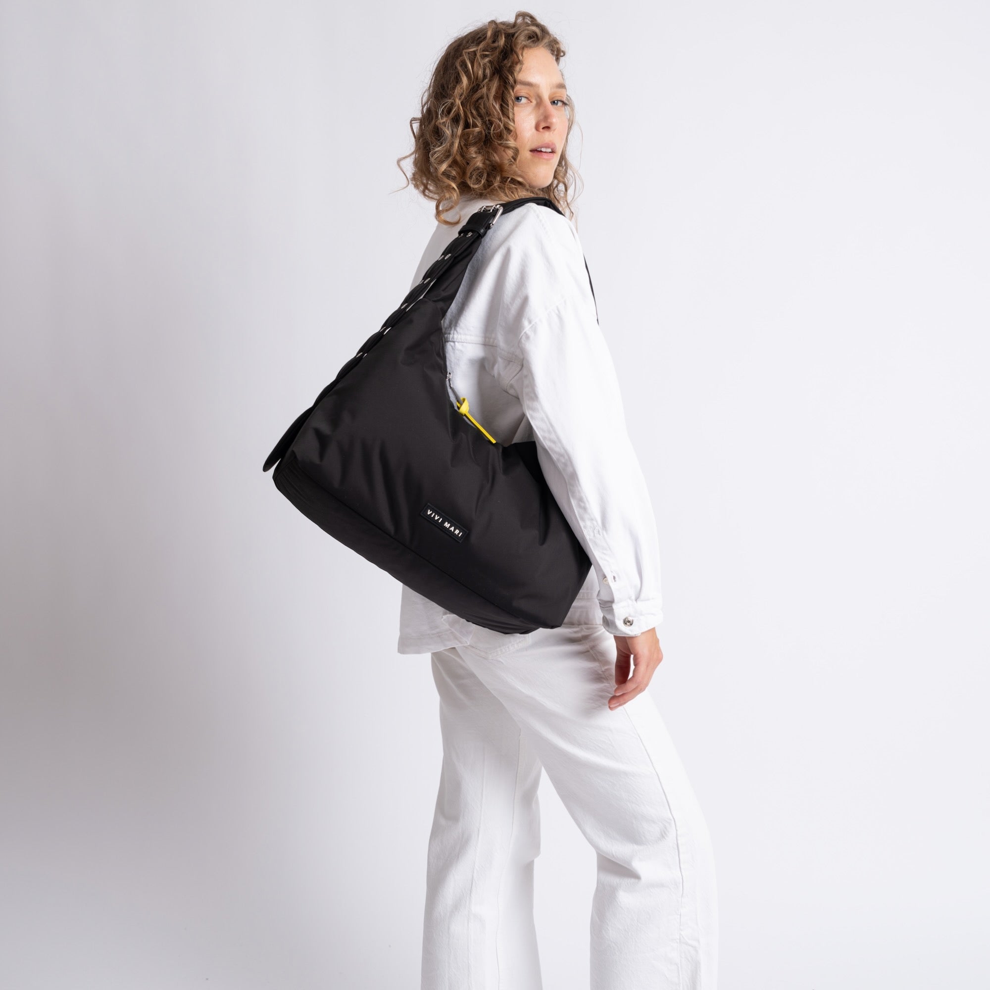Buckle Bag medium - black - VIVI MARI