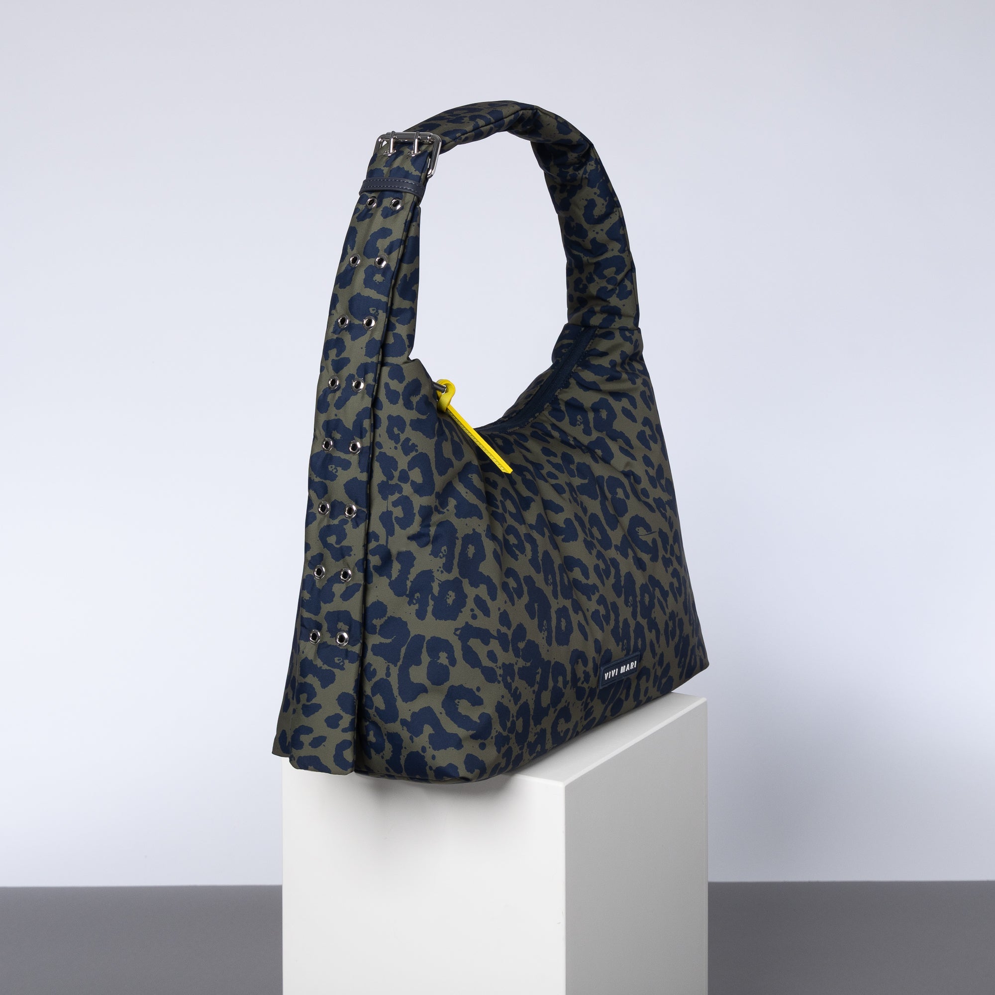 Buckle Bag medium - leo splashes navy/olive - VIVI MARI