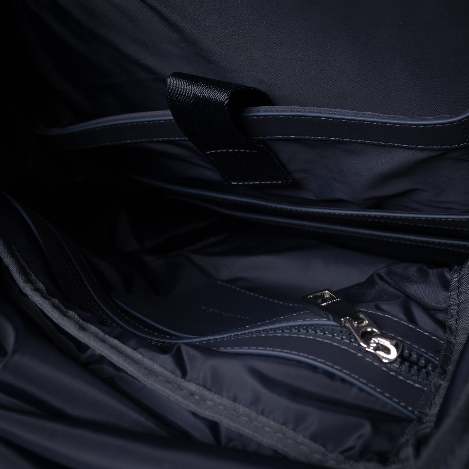 Padded Backpack medium - navy - VIVI MARI