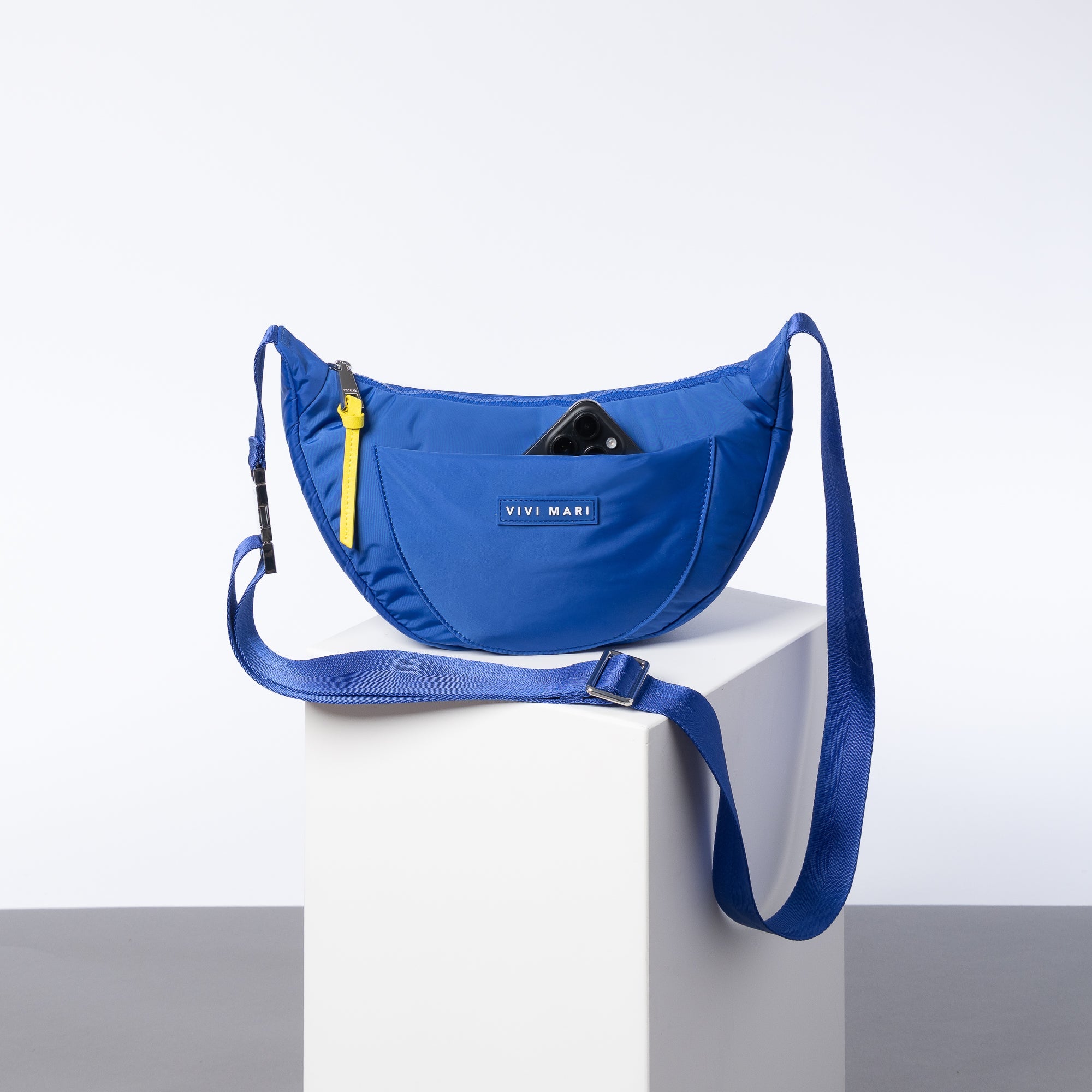 Padded Hip Bag medium - blue - VIVI MARI