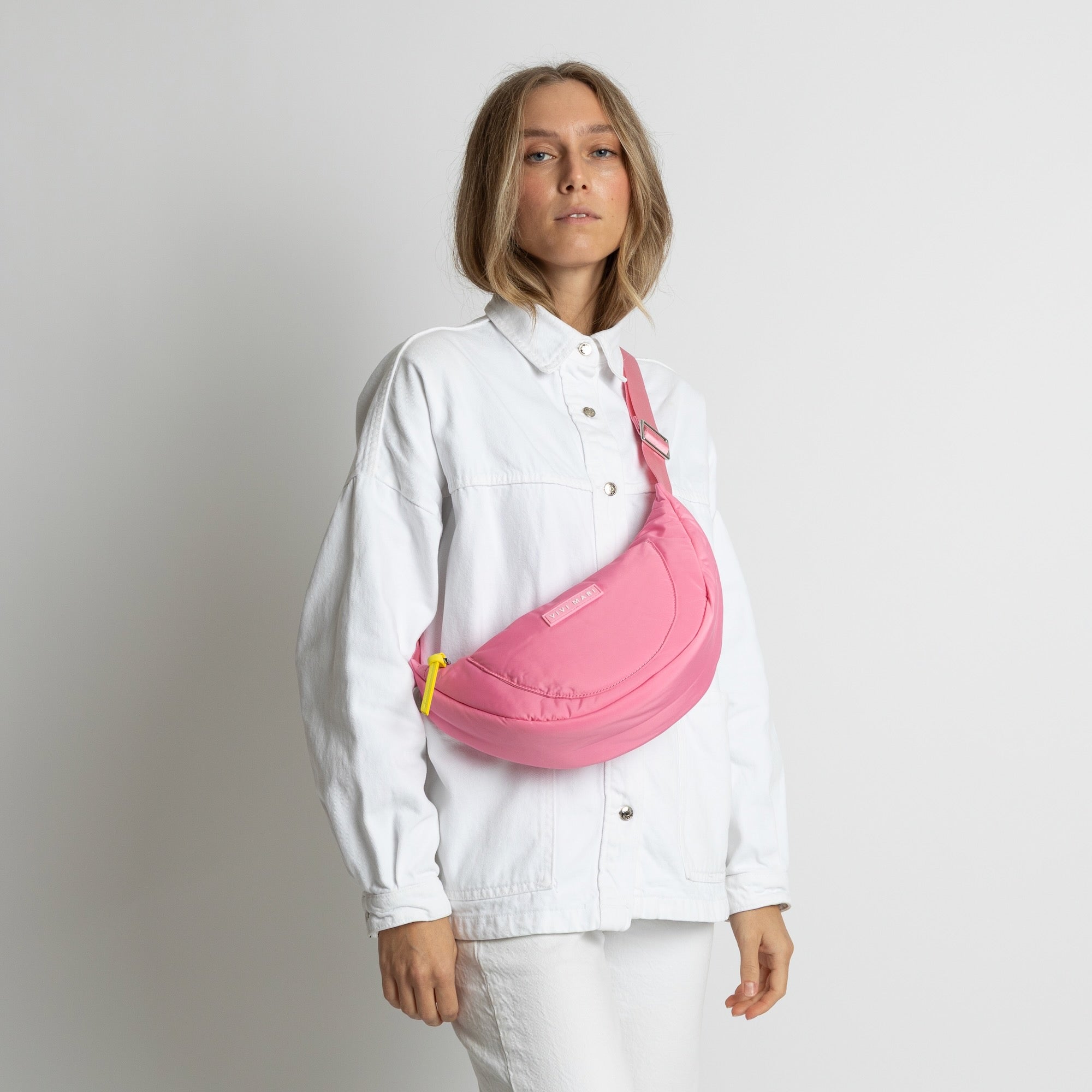 Padded Hip Bag medium - soft pink - VIVI MARI