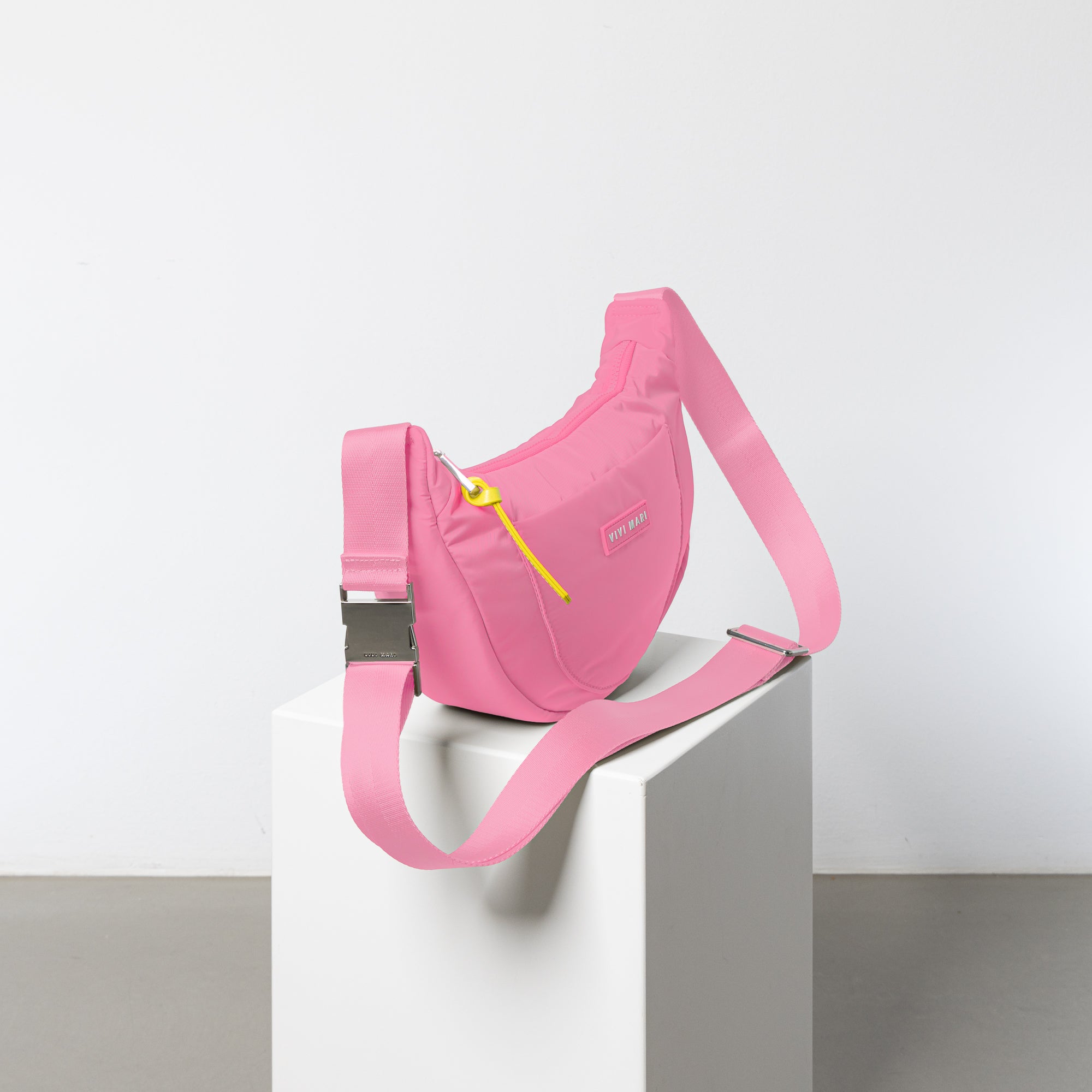 Padded Hip Bag medium - soft pink - VIVI MARI