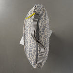 Padded Hip Bag oversized - leo splashes grey/sand - VIVI MARI