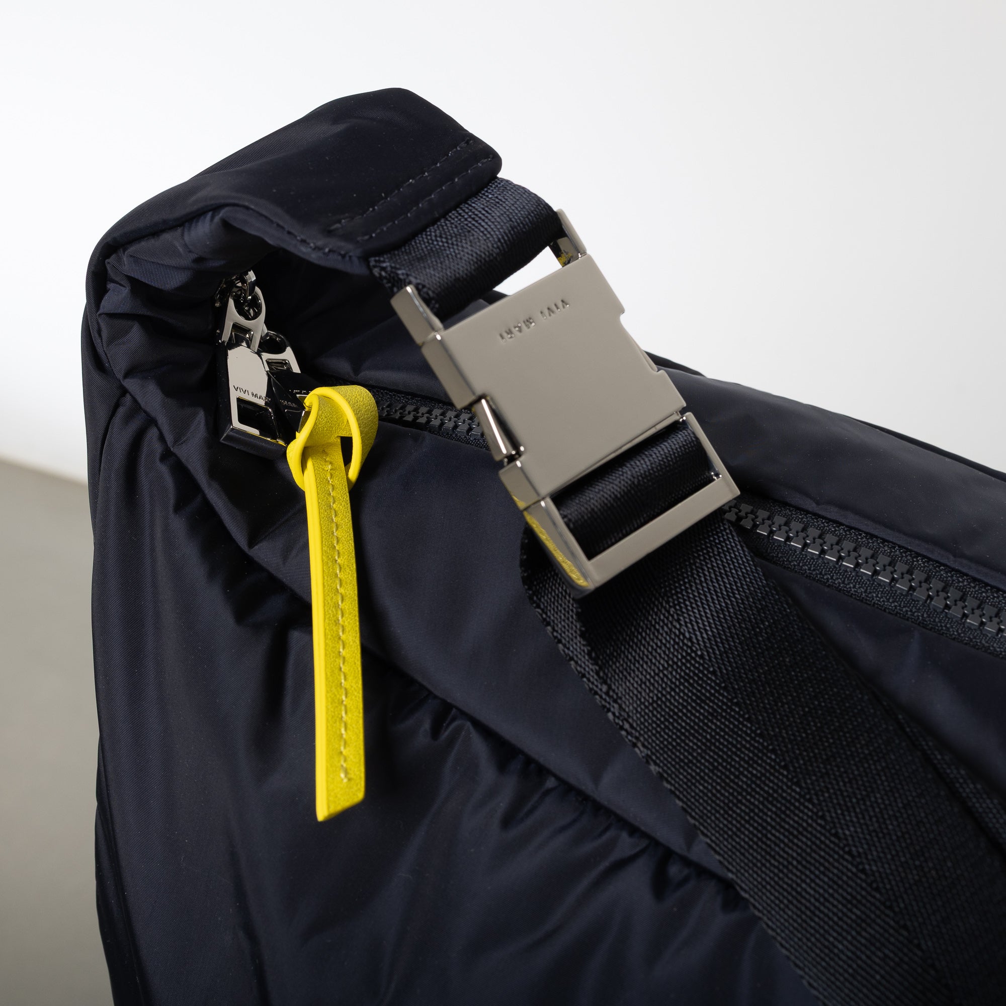 Padded Hip Bag oversized - navy - VIVI MARI