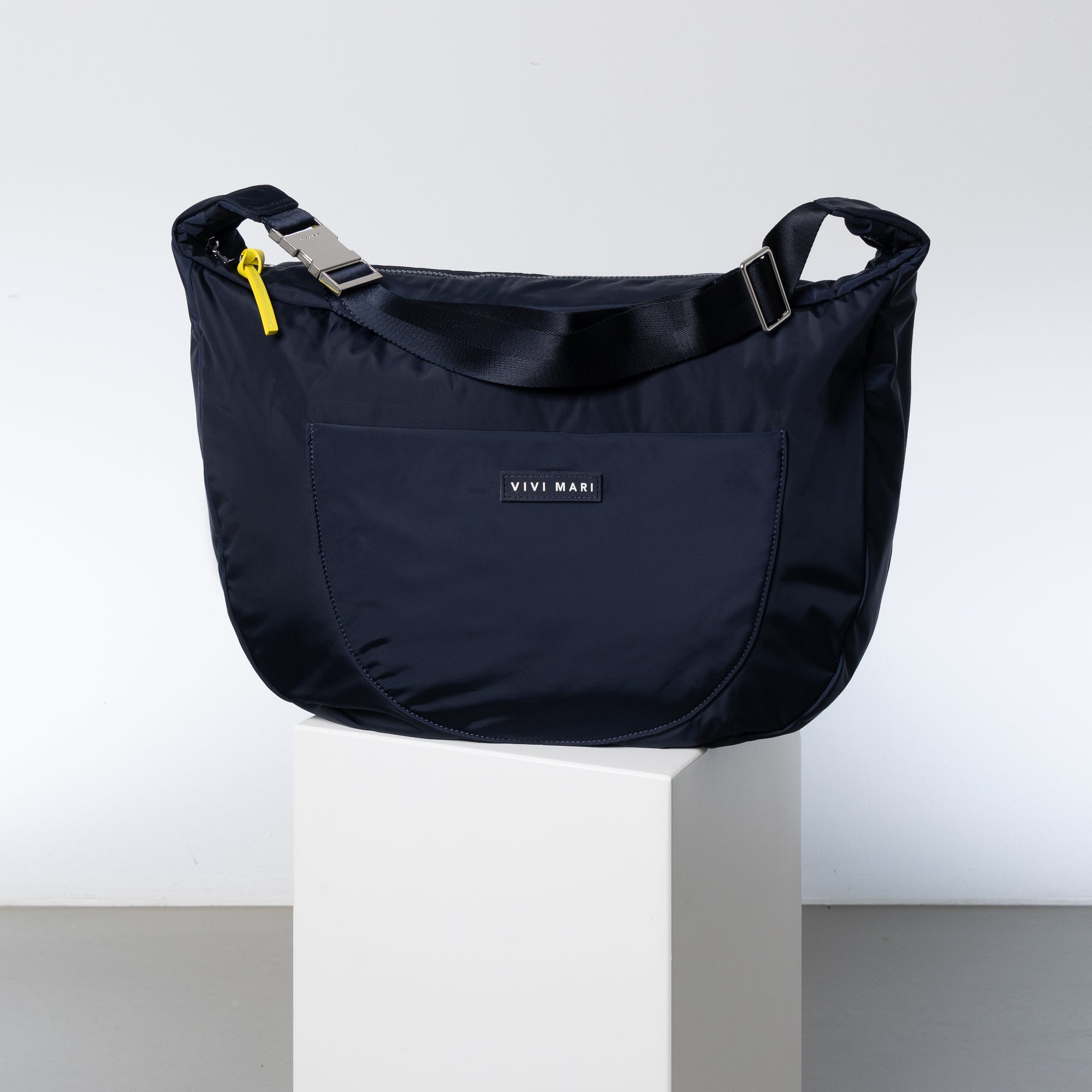 Padded Hip Bag oversized - navy - VIVI MARI