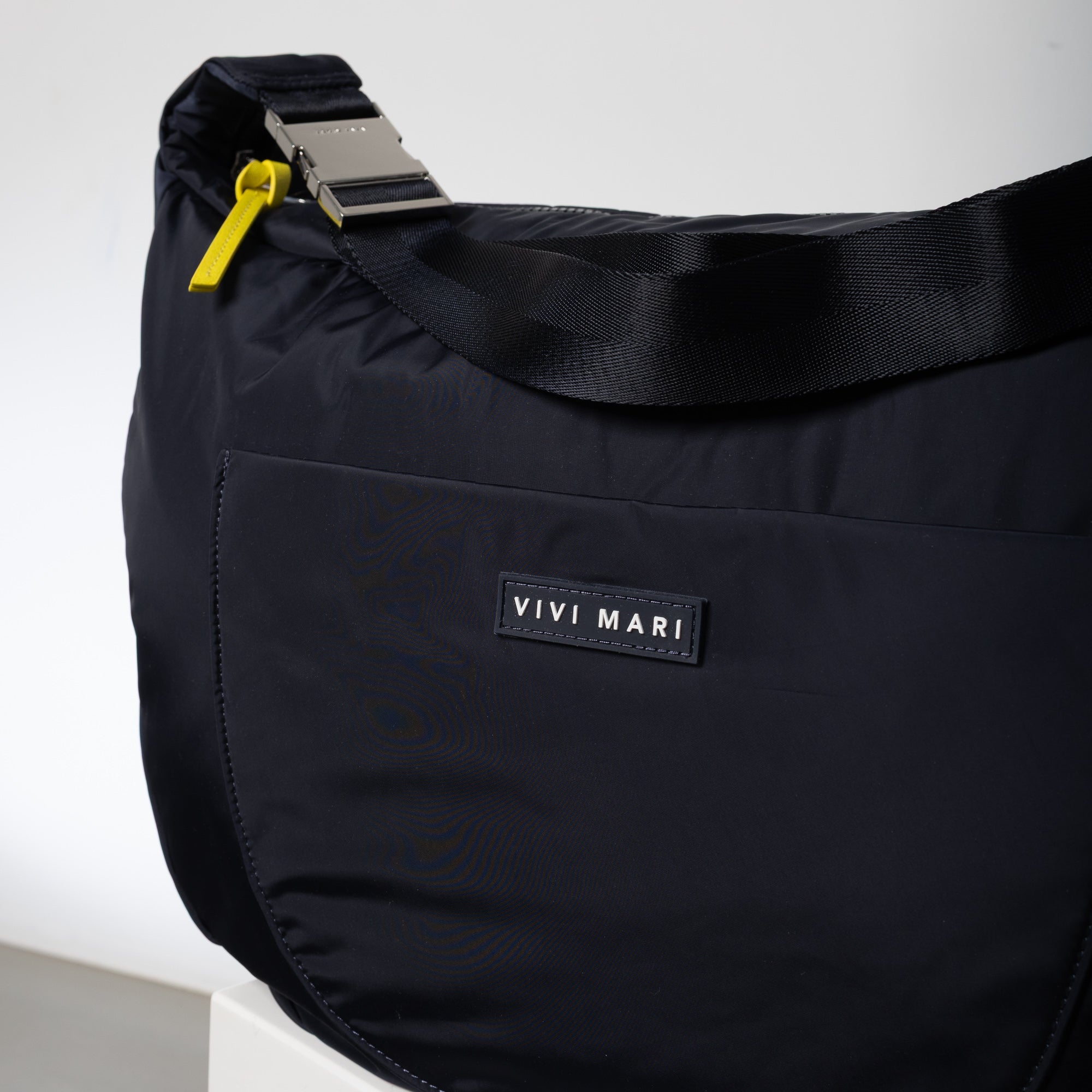 Padded Hip Bag oversized - navy - VIVI MARI