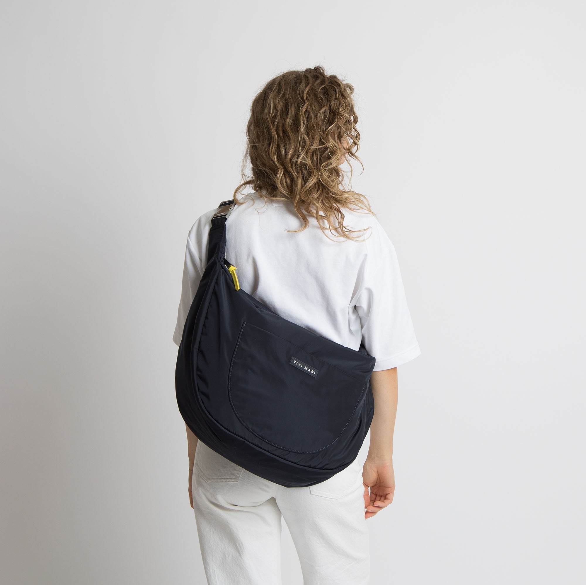 Padded Hip Bag oversized - navy - VIVI MARI
