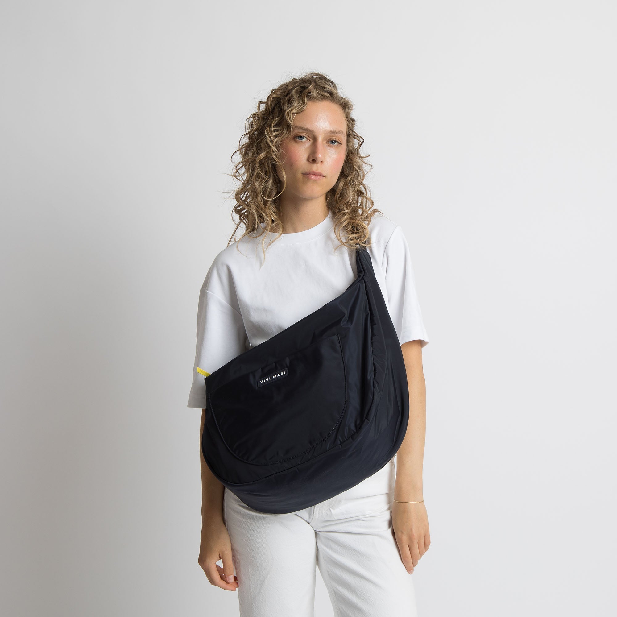 Padded Hip Bag oversized - navy - VIVI MARI