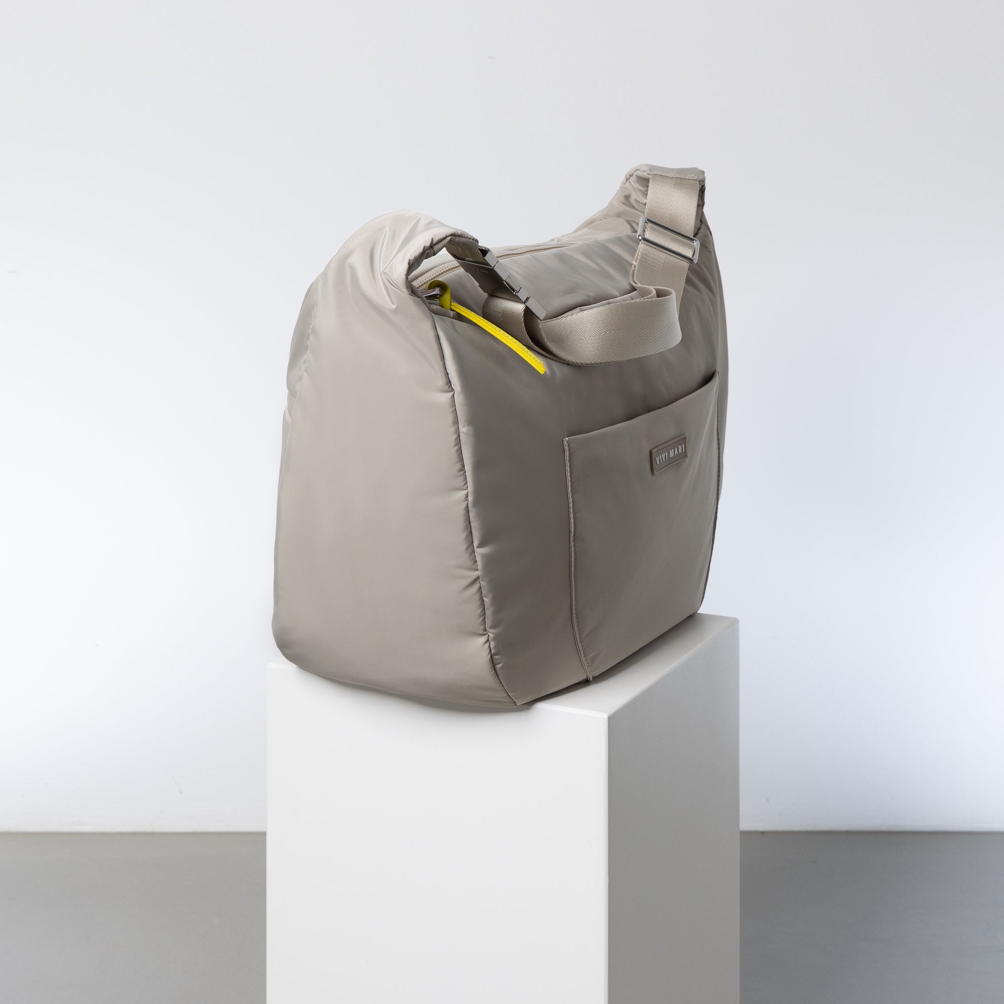 Padded Hip Bag oversized - stone - VIVI MARI