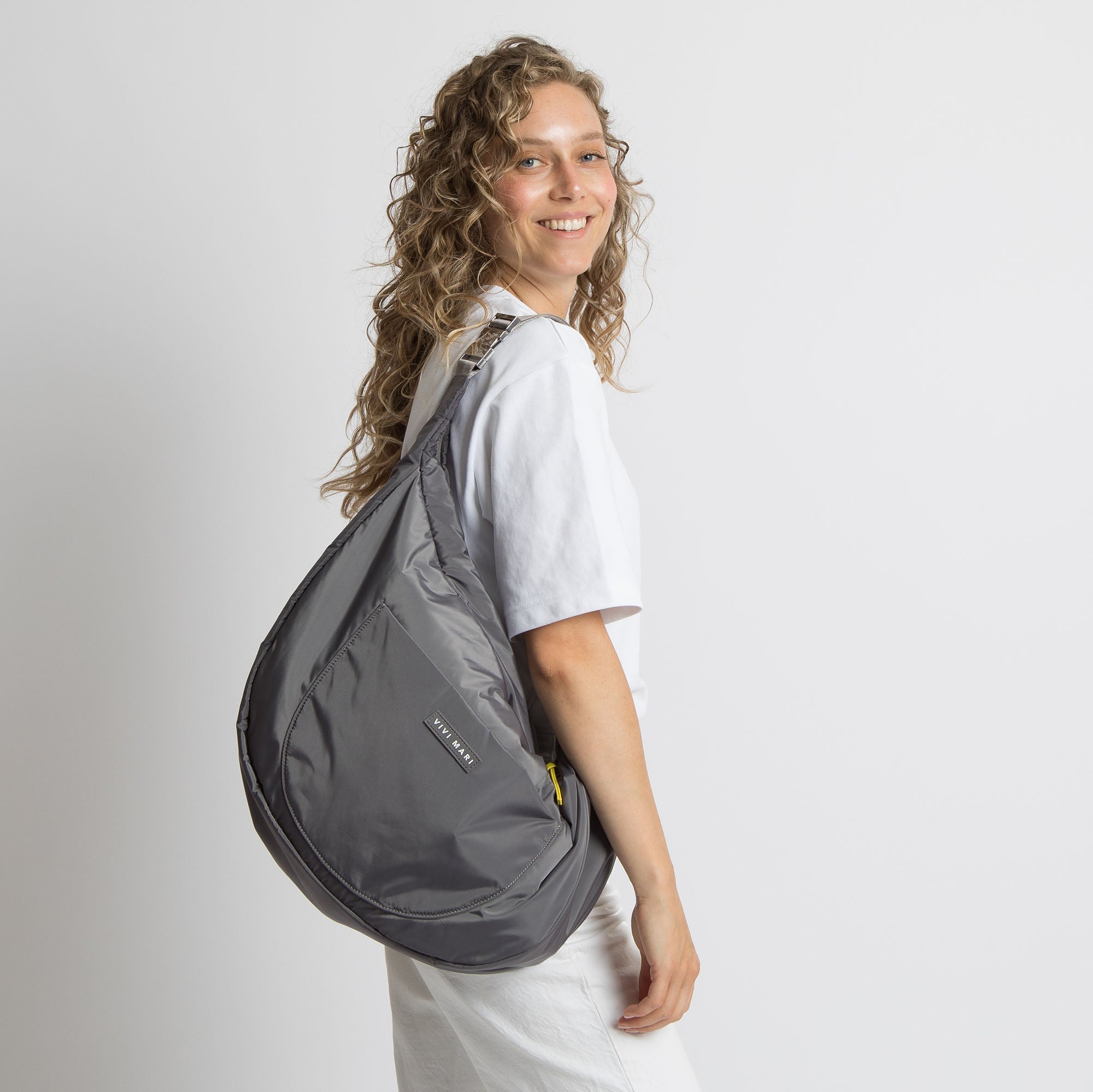 Padded Hip Bag oversized - taupe - VIVI MARI