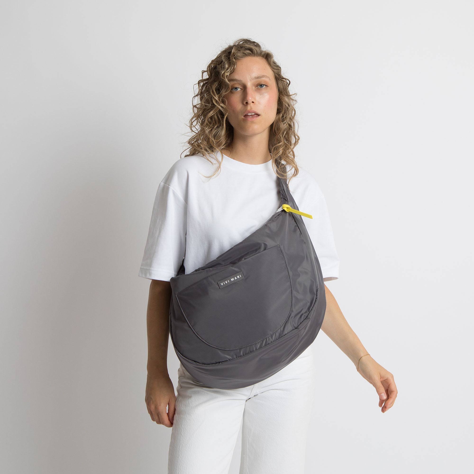 Padded Hip Bag oversized - taupe - VIVI MARI