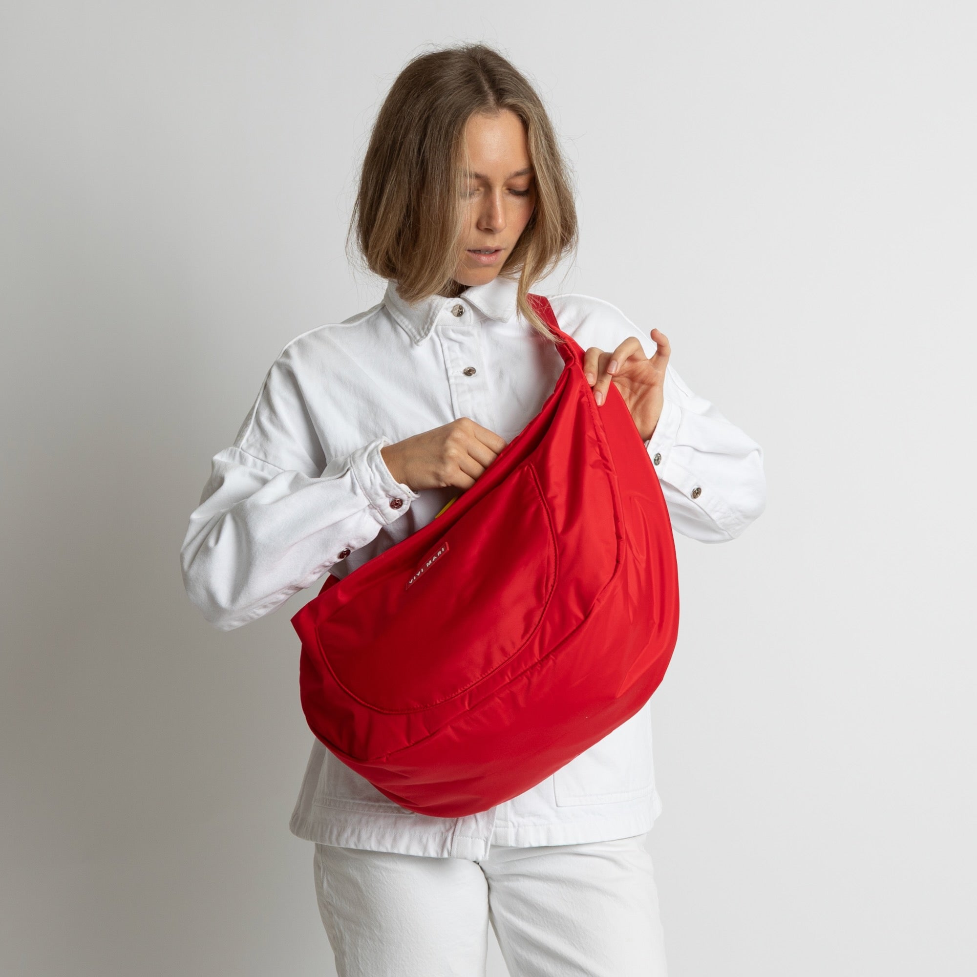 Padded Hip Bag oversized - true red - VIVI MARI