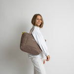padded tote bag medium + strap basic woven slim - dark mushroom - VIVI MARI