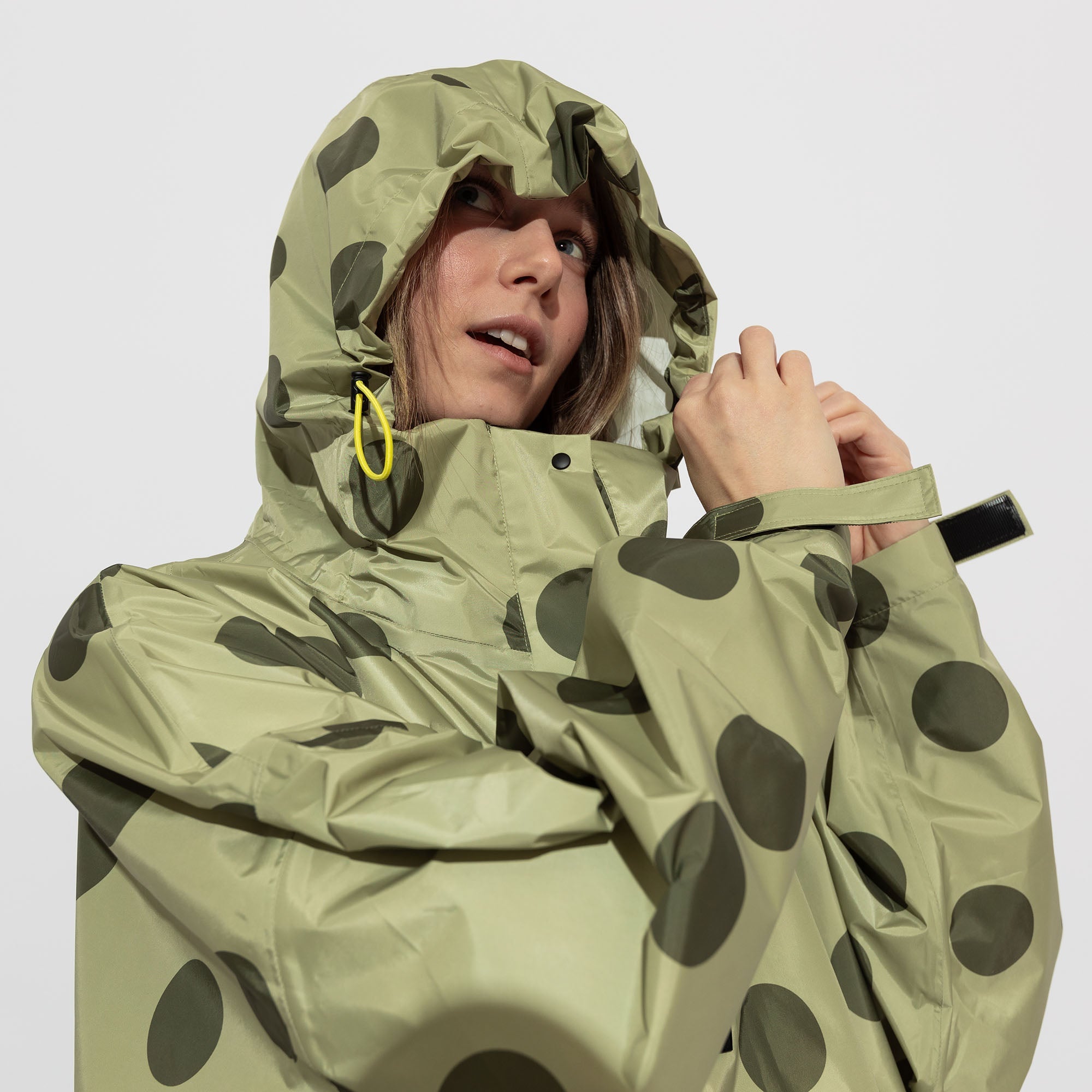 Raincoat dots pale olive/olive - VIVI MARI