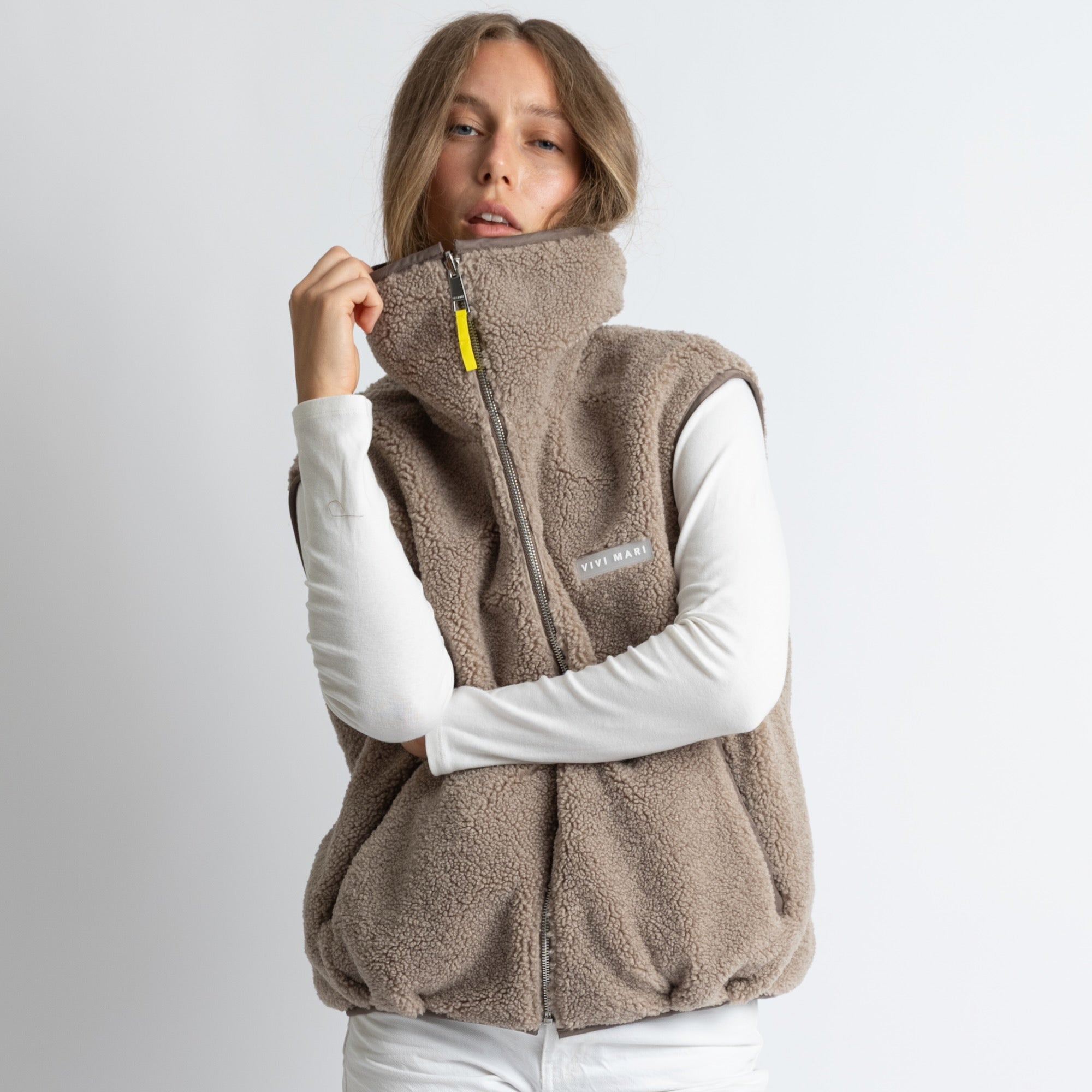 Reversible Bomber Vest - dark mushroom/mushroom - VIVI MARI