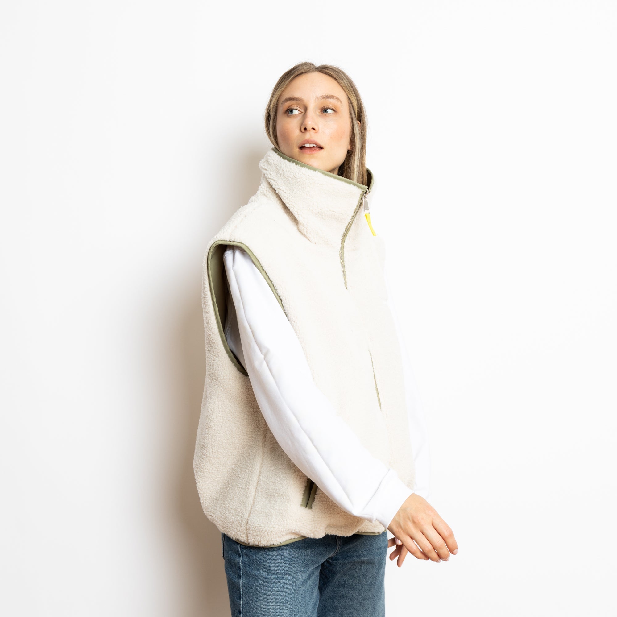 Reversible Bomber Vest - pale olive/sand - VIVI MARI