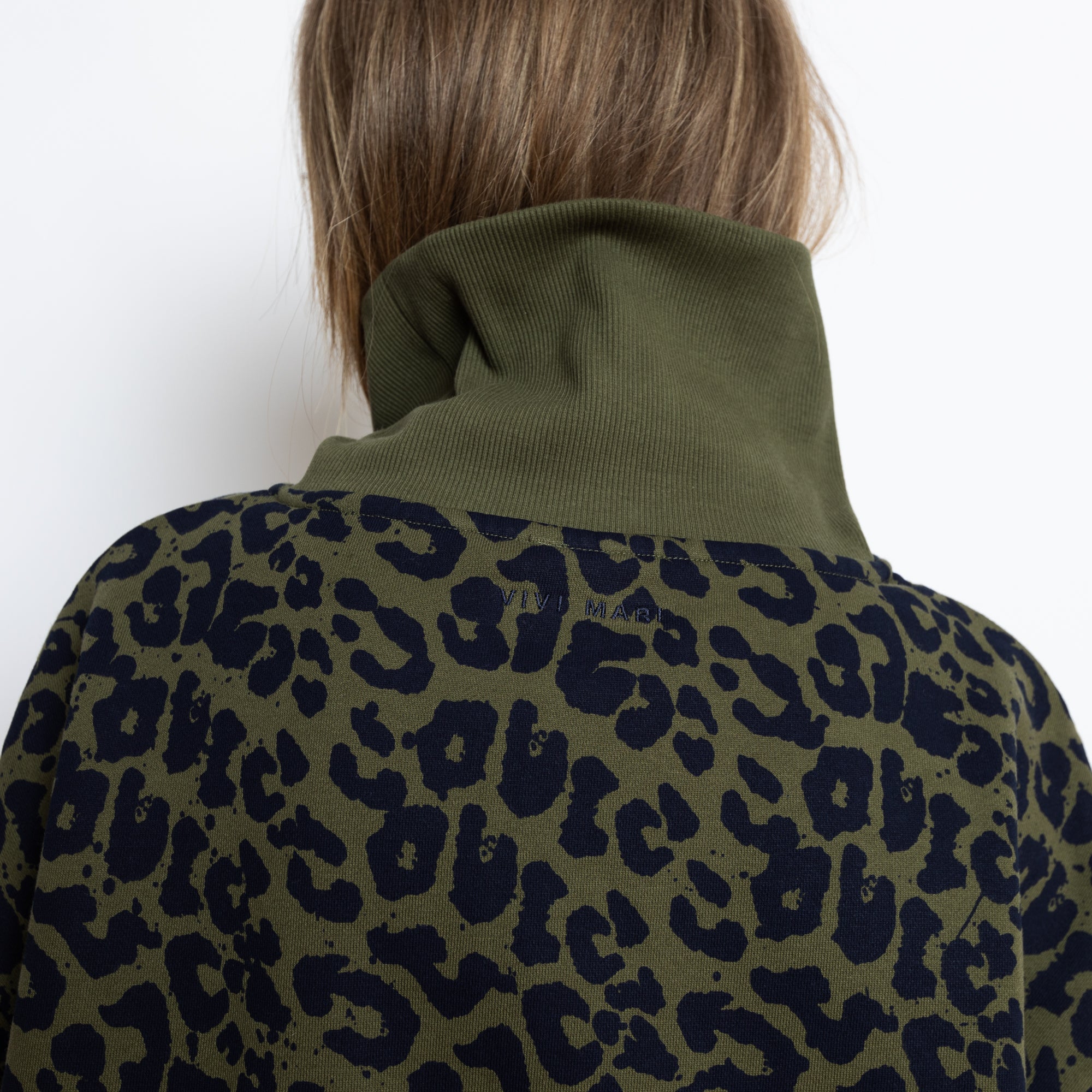 Sweatshirt turtle neck - leo splashes navy/olive - VIVI MARI