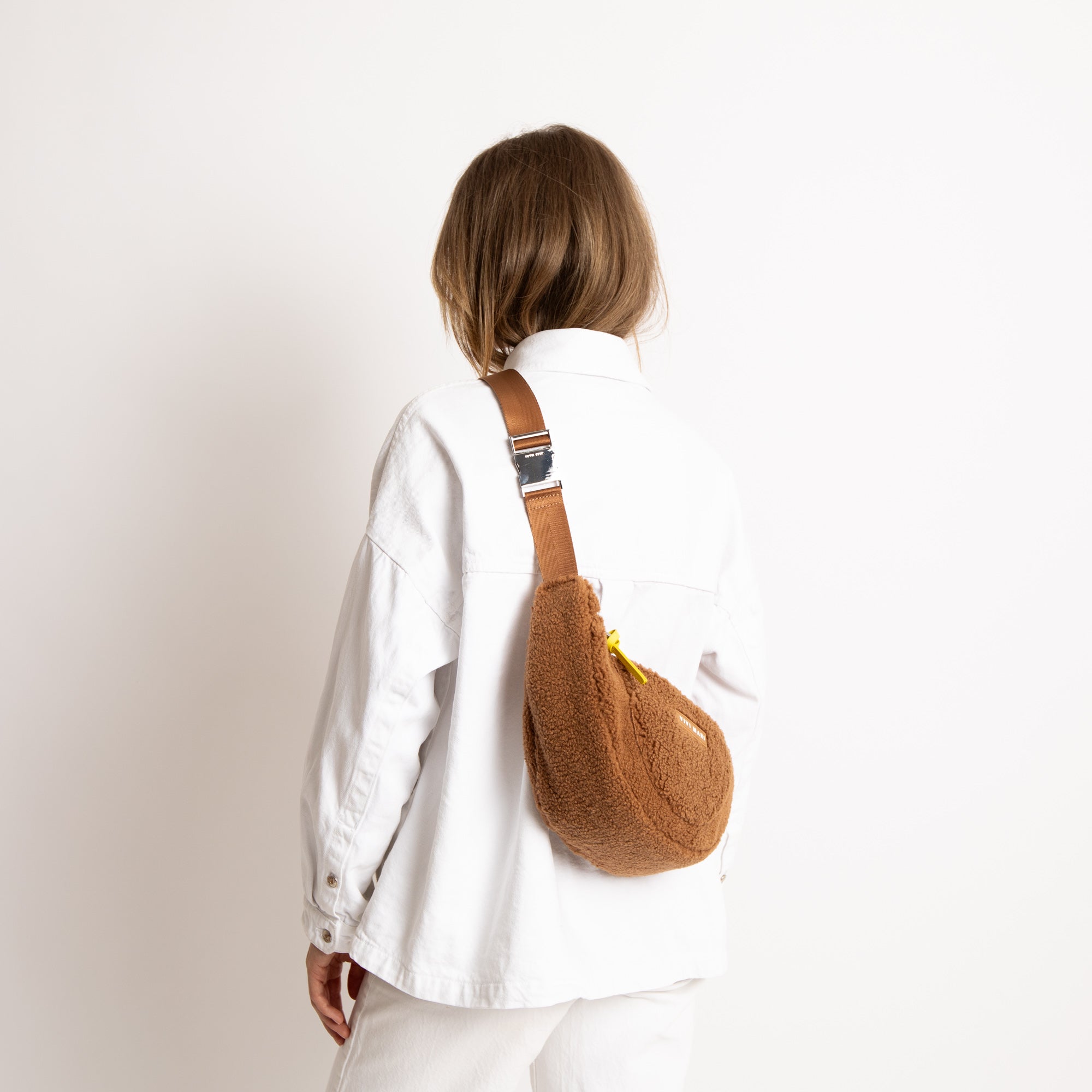 Teddy Hip Bag medium - caramel - VIVI MARI