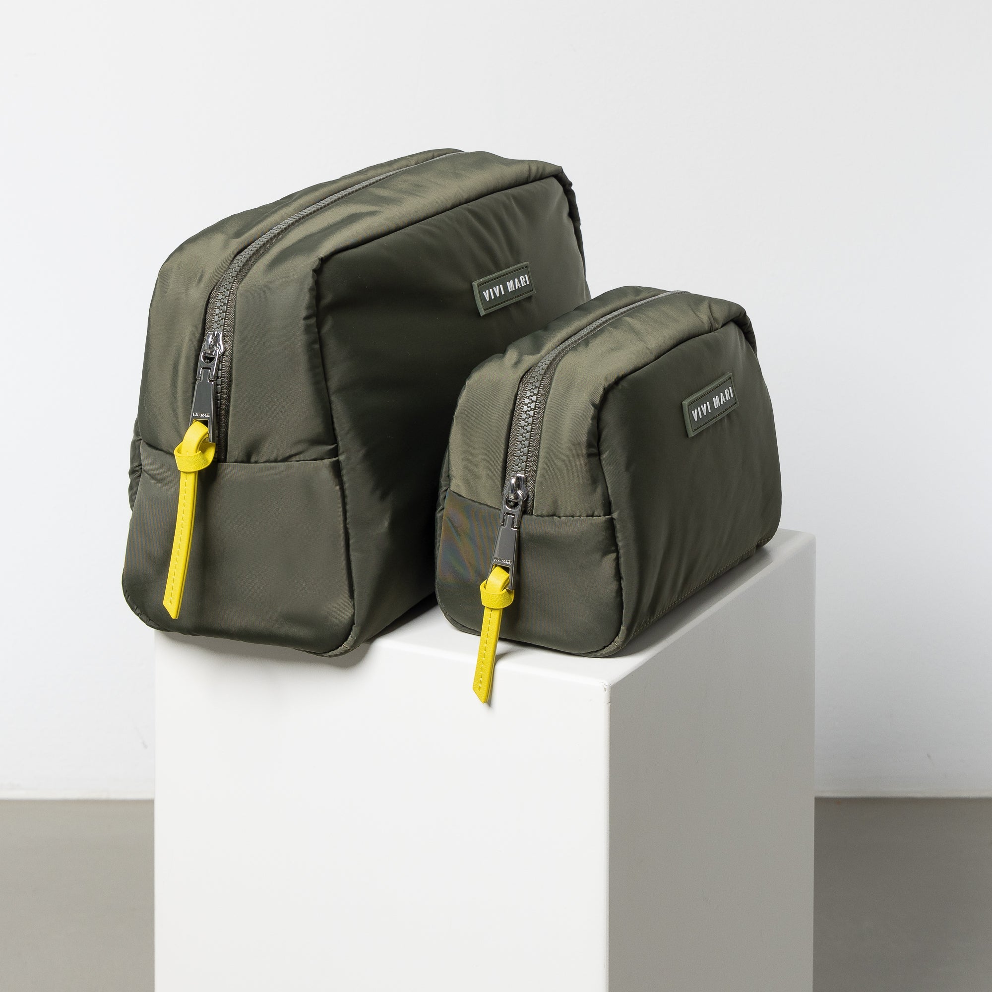 Toiletry Bag small - olive - VIVI MARI