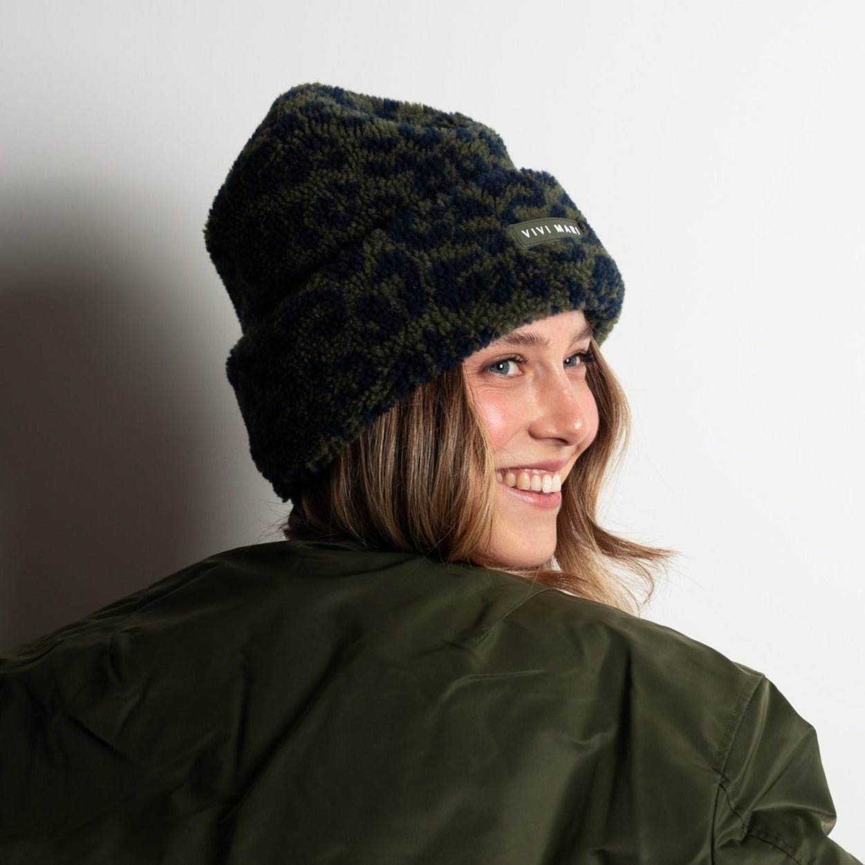 Beanie Teddy - leo navy/olive - VIVI MARI
