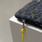 Padded Laptop Sleeve 13"/14" - leo splashes navy/olive - VIVI MARI