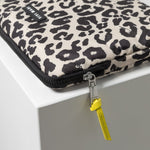 Padded Laptop Sleeve 15"/16" - leo splashes black/sand - VIVI MARI
